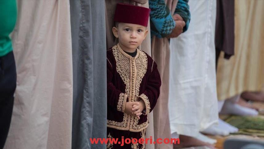 أفكار تنسيق ملابس العيد للأطفال الصغار 2025