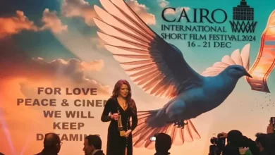 ناهد السباعي تهدي تكريمها لوالدتها بمهرجان القاهرة للأفلام القصيرة