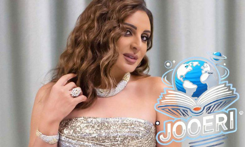 استوحي إطلالات ذهبية من فساتين النجمات في حفل رأس السنة