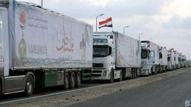 دخول 320 شاحنة مساعدات و14 للوقود عبر العوجة وكرم أبو سالم