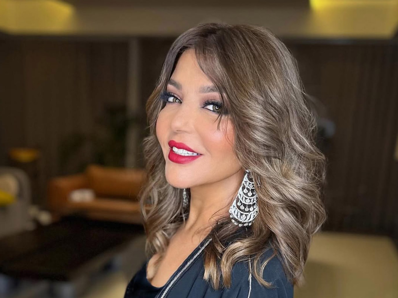لمناسبة يوم ميلادها.. صيحات مجوهرات عصرية اختارتها سميرة سعيد في أحدث إطلالاتها