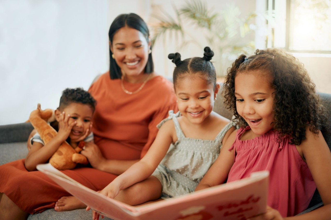 أهمية القراءة للأطفال وكيفية غرس حب الكتب فيهم