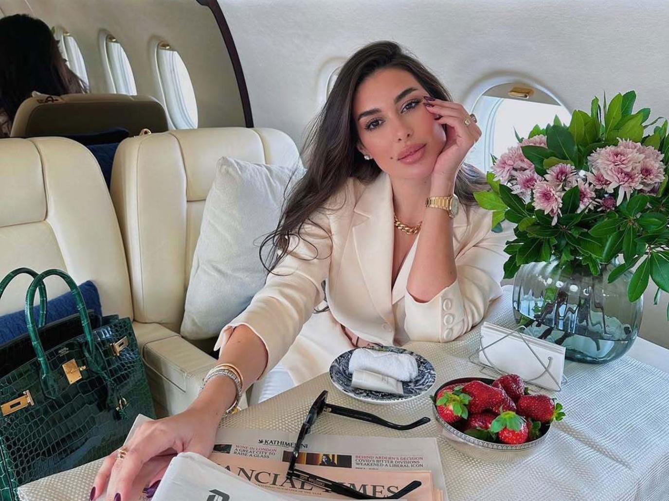 استوحي من إطلالات ياسمين صبري بطلة مسلسل الأميرة في رمضان 2025