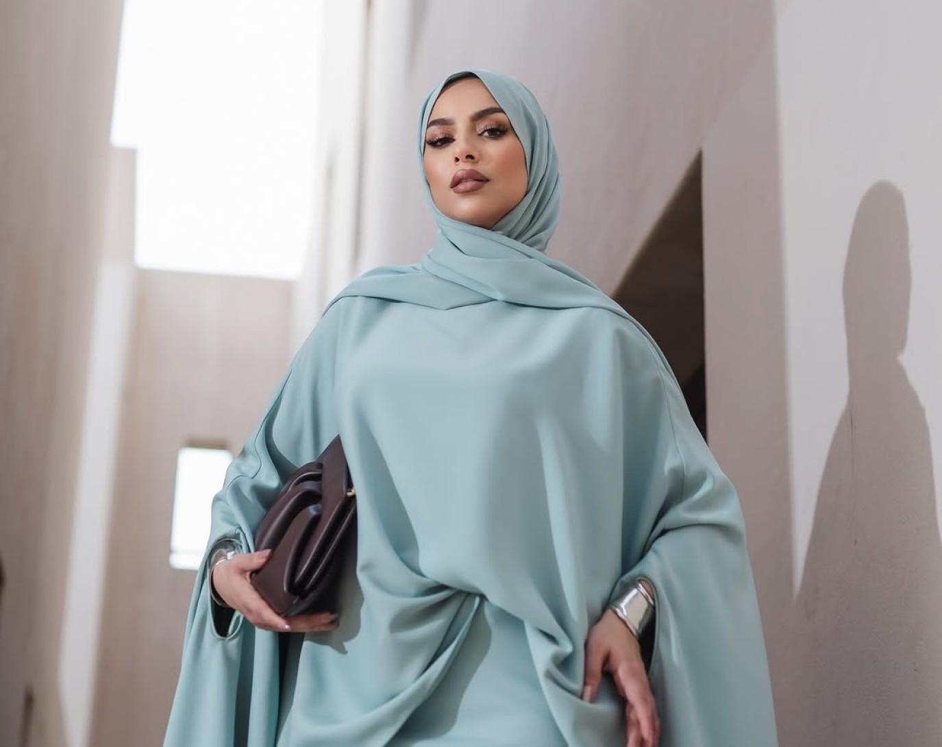 تعلمي من مدونات الموضة تنسيق فساتينك في رمضان