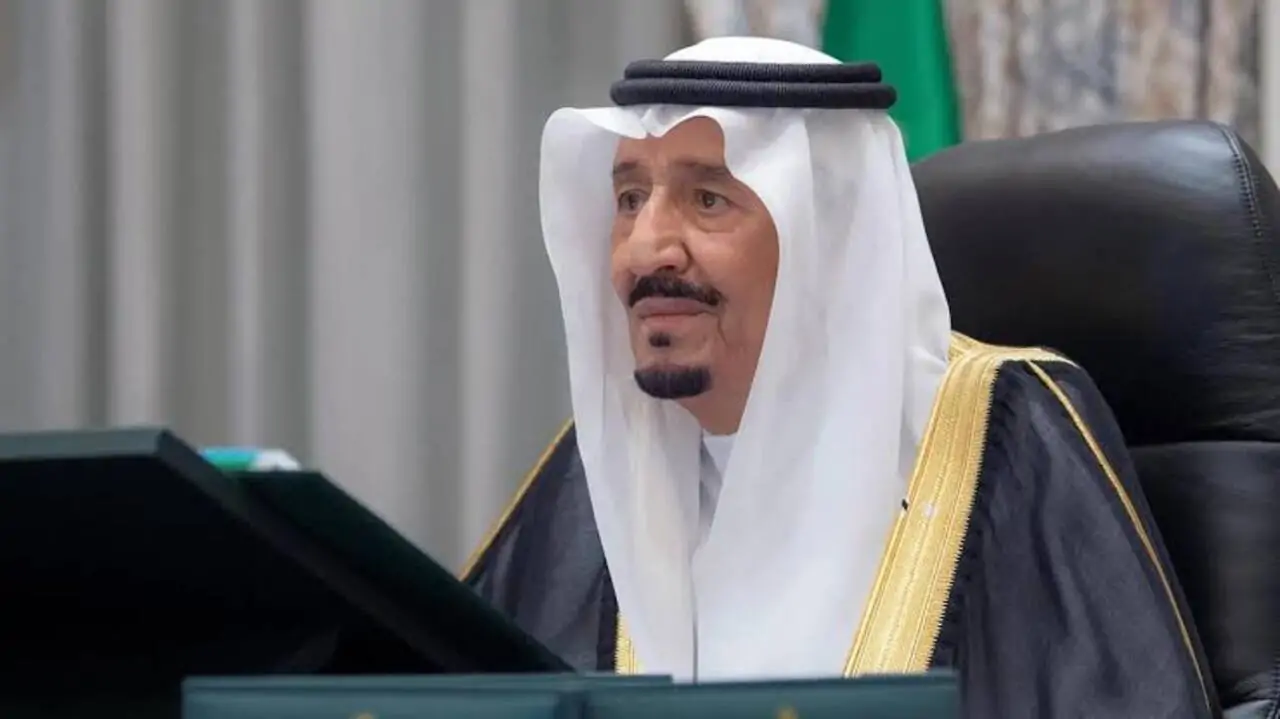 "وزارة الموارد تحسم الجدل: موعد صرف المكرمة الملكية لمستفيدي الضمان رمضان 1446 رسميًا!