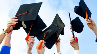 أجمل عبارات تخرج للأصدقاء 2025 بكلمات ساحرة من القلب إلى القلب.